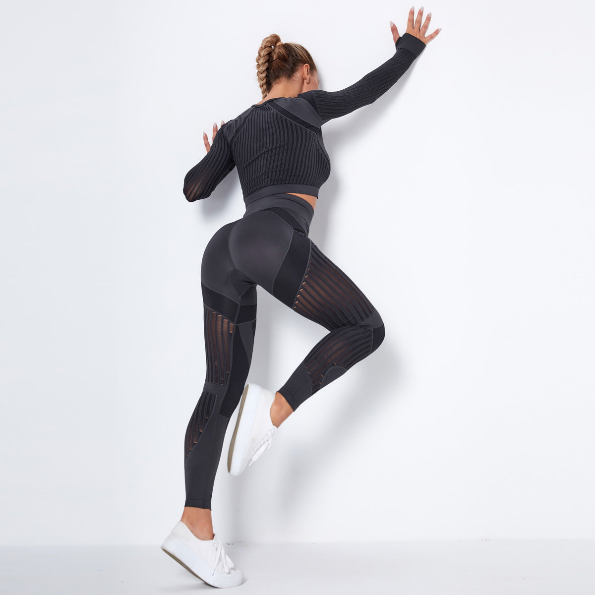 Women's Fashionable Yoga Suit Set for Fitness & Pilates